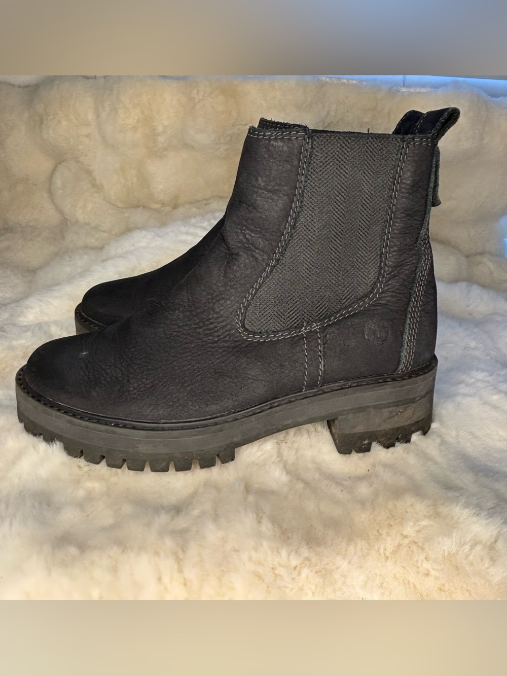 Timberland Courmayeur Valley Chelsea Boots Women’s 7 Black Nubuck A1J66